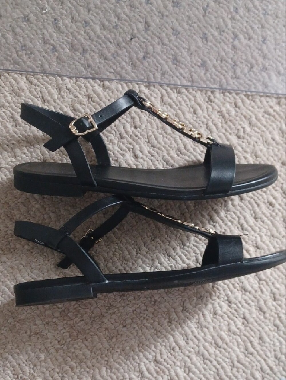 Naturalizer Black T-Strap Sandals with Gold Chain - Picture 3 of 3